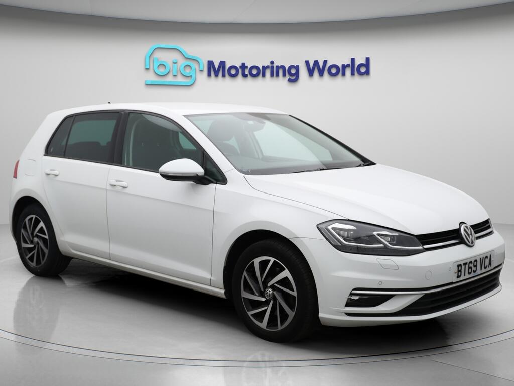 Used Volkswagen Golf 2019 for sale - 76441043: Photo 1