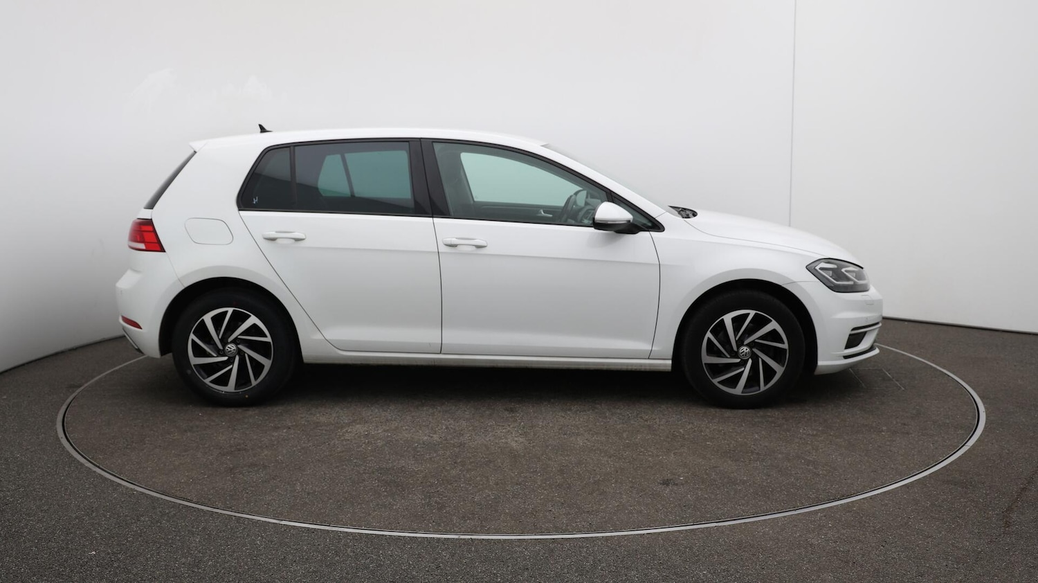 Used Volkswagen Golf 2019 for sale - 76441043: Photo 50