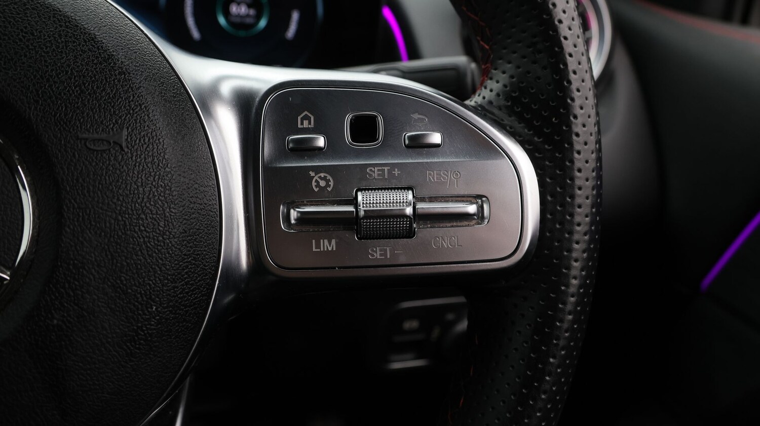 Used Mercedes-Benz EQB 2023 for sale - 77618627: Photo 28