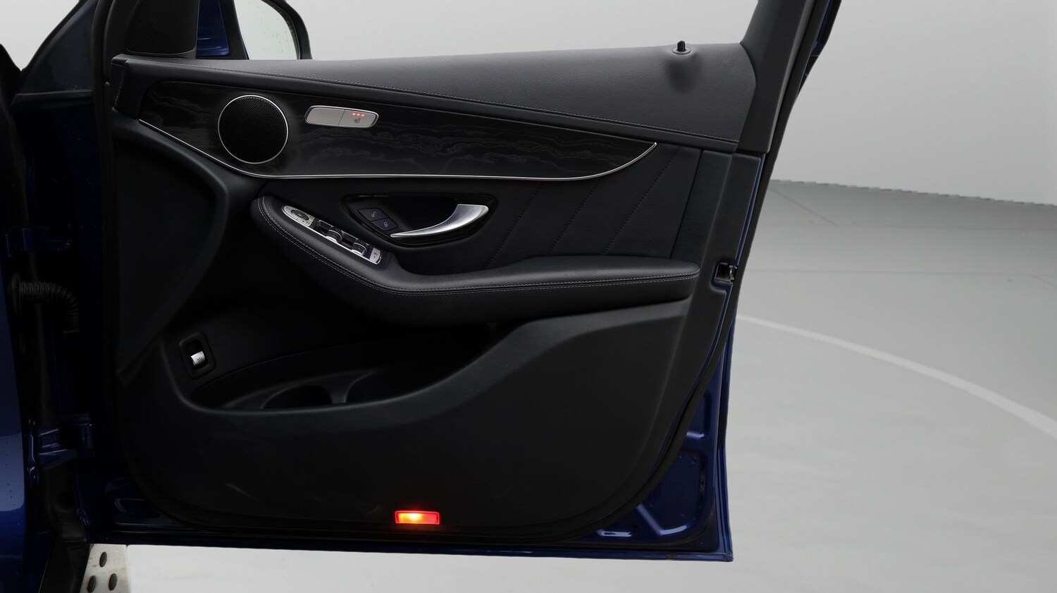 Used Mercedes-Benz GLC 2019 for sale - 77353851: Photo 15