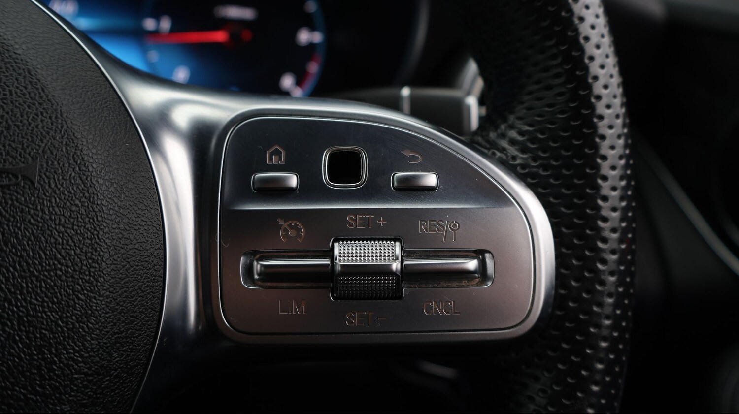 Used Mercedes-Benz GLC 2019 for sale - 77353851: Photo 25