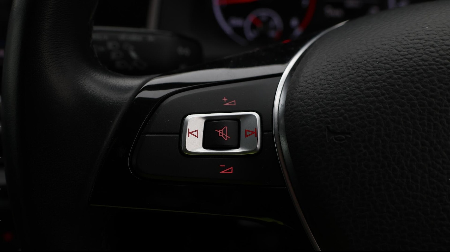 Used Volkswagen Polo 2018 for sale - 76658004: Photo 24