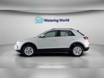 Used Volkswagen T-Roc 2023 for sale - 79721110: Photo
