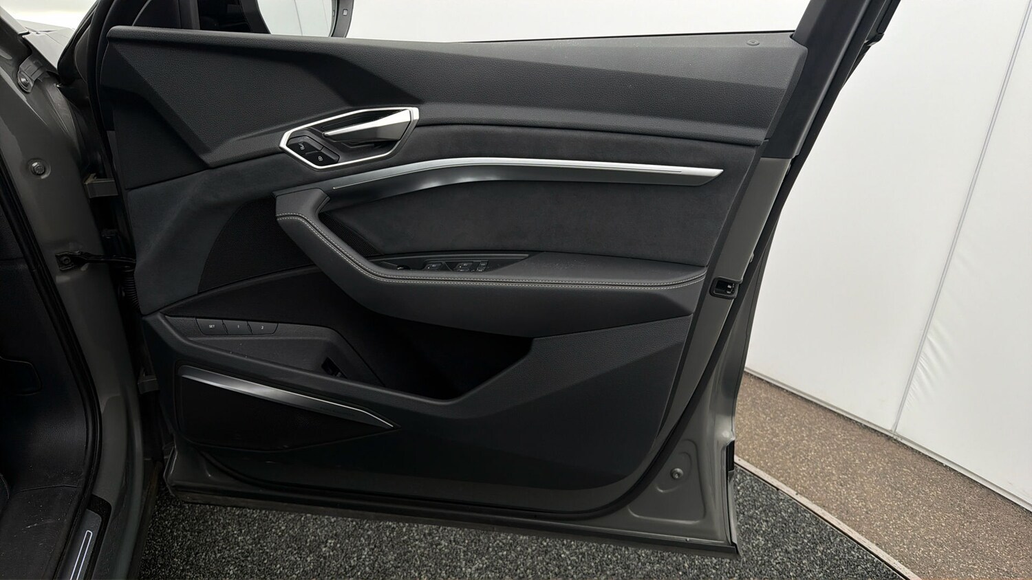 Used Audi Q8 e-tron for sale - 78196655: Photo 14