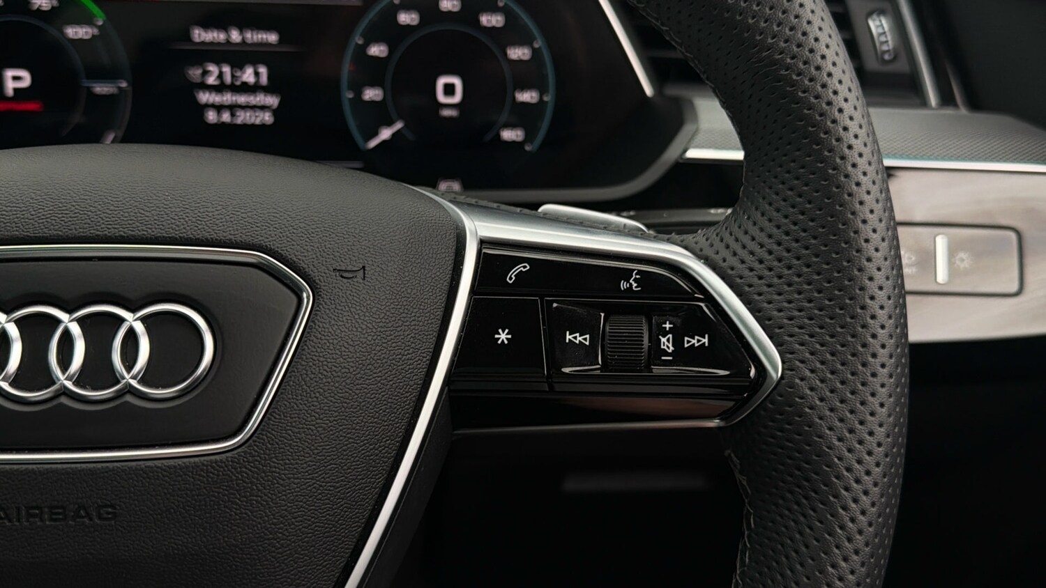 Used Audi Q8 e-tron for sale - 78196655: Photo 24