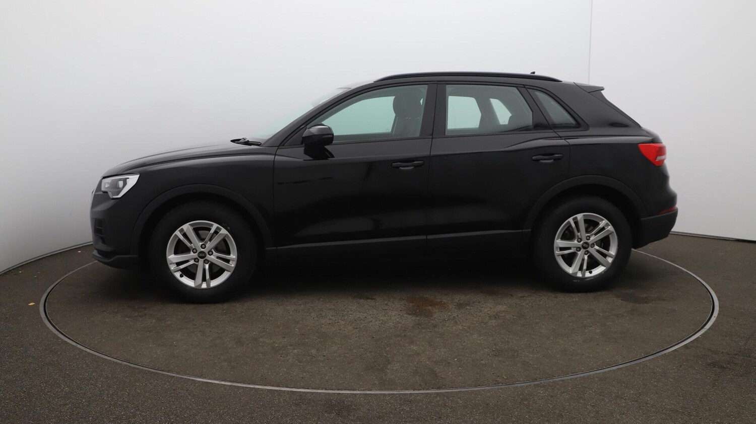 Used Audi Q3 2022 for sale - 76159197: Photo 65