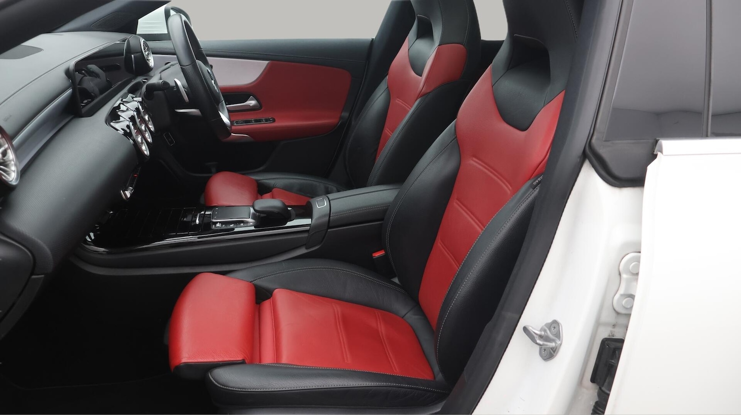 Used Mercedes-Benz CLA 2020 for sale - 76561367: Photo 15