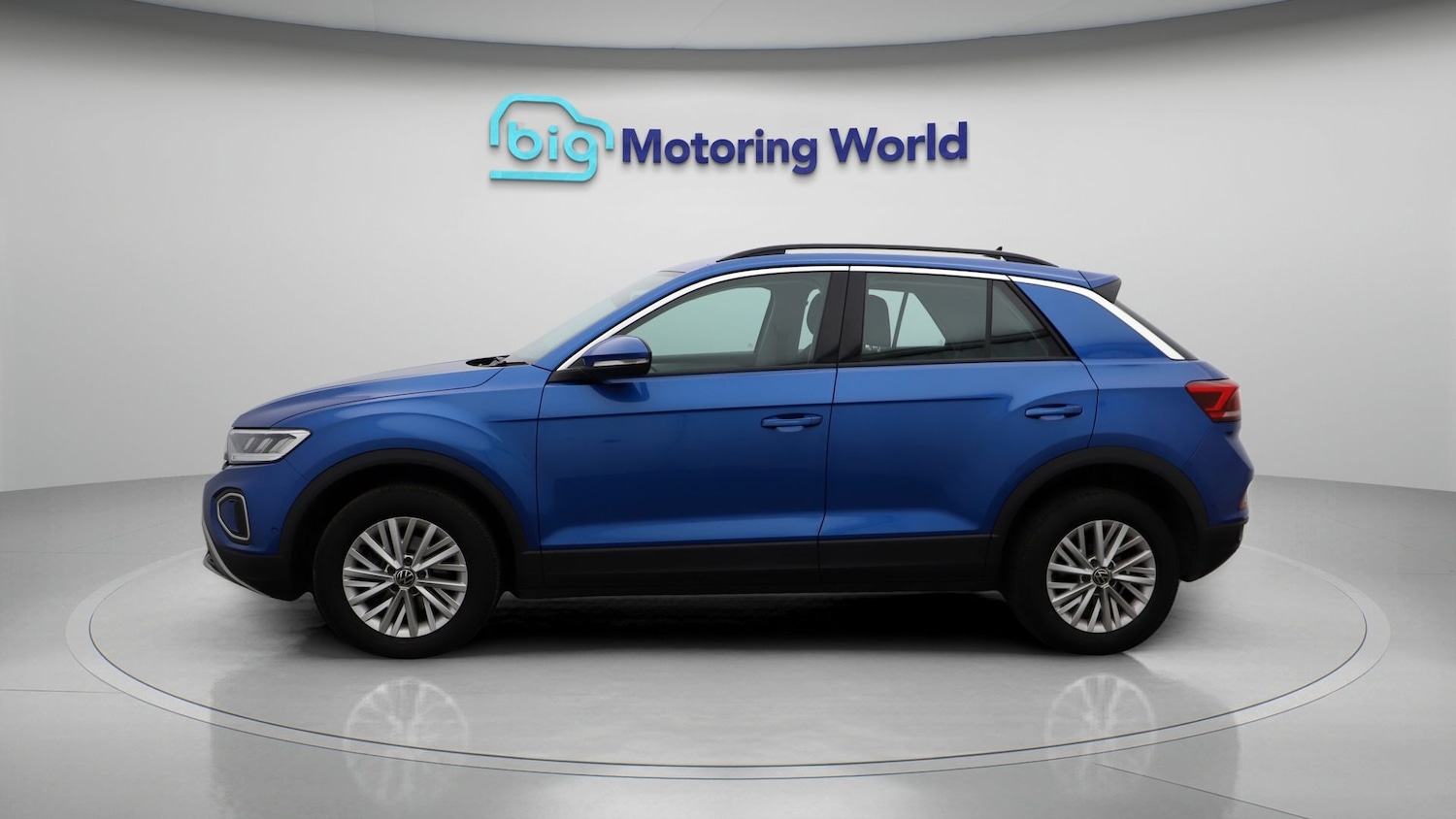 Used Volkswagen T-Roc 2023 for sale - 77319286: Photo 4