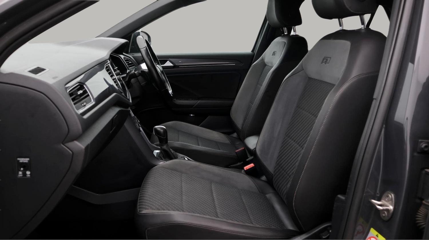 Used Volkswagen T-Roc 2021 for sale - 77678985: Photo 14