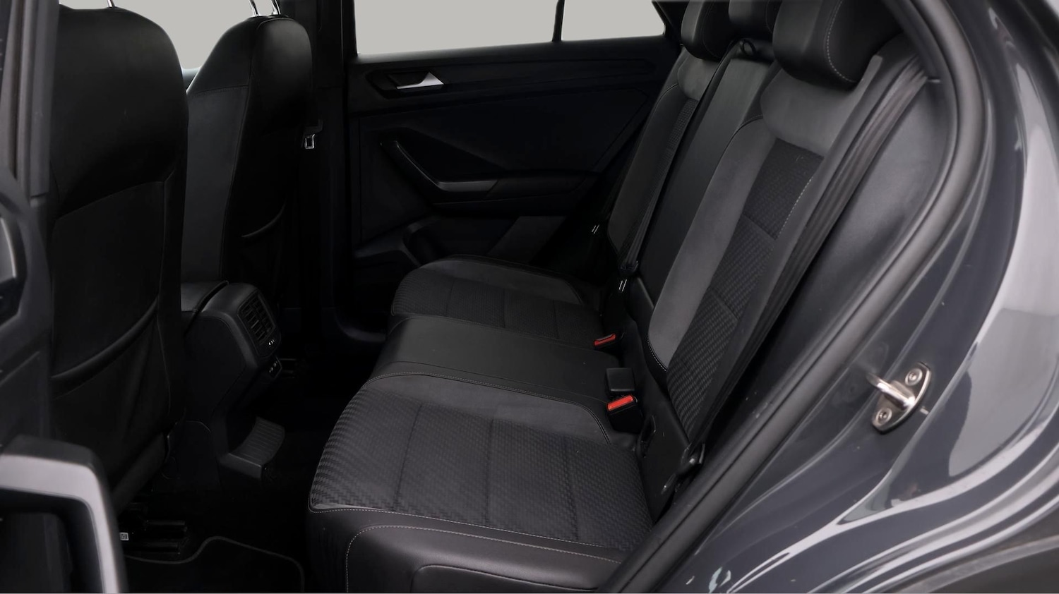 Used Volkswagen T-Roc 2021 for sale - 77678985: Photo 16