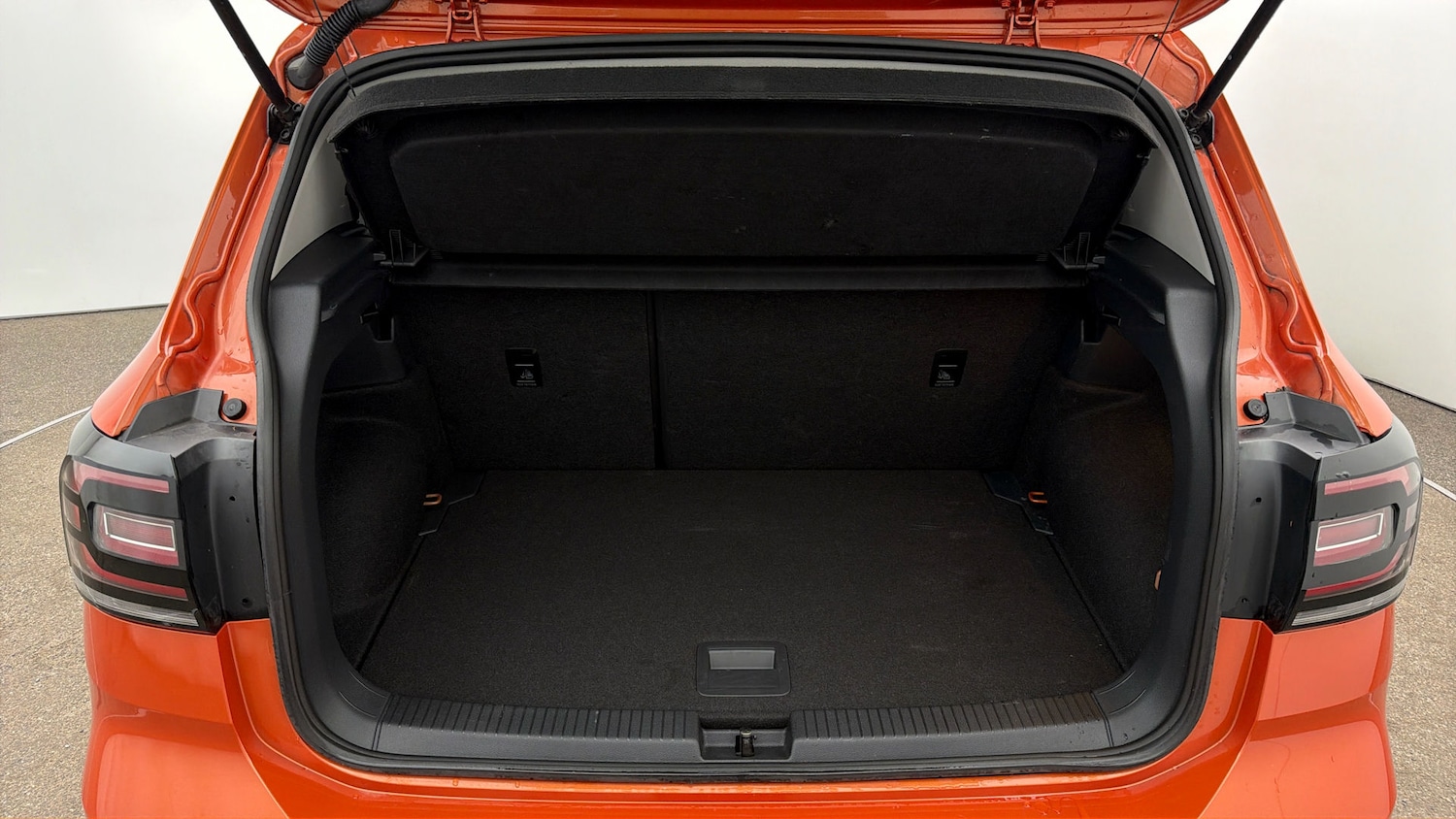 Used Volkswagen T-Cross 2023 for sale - 77952225: Photo 16