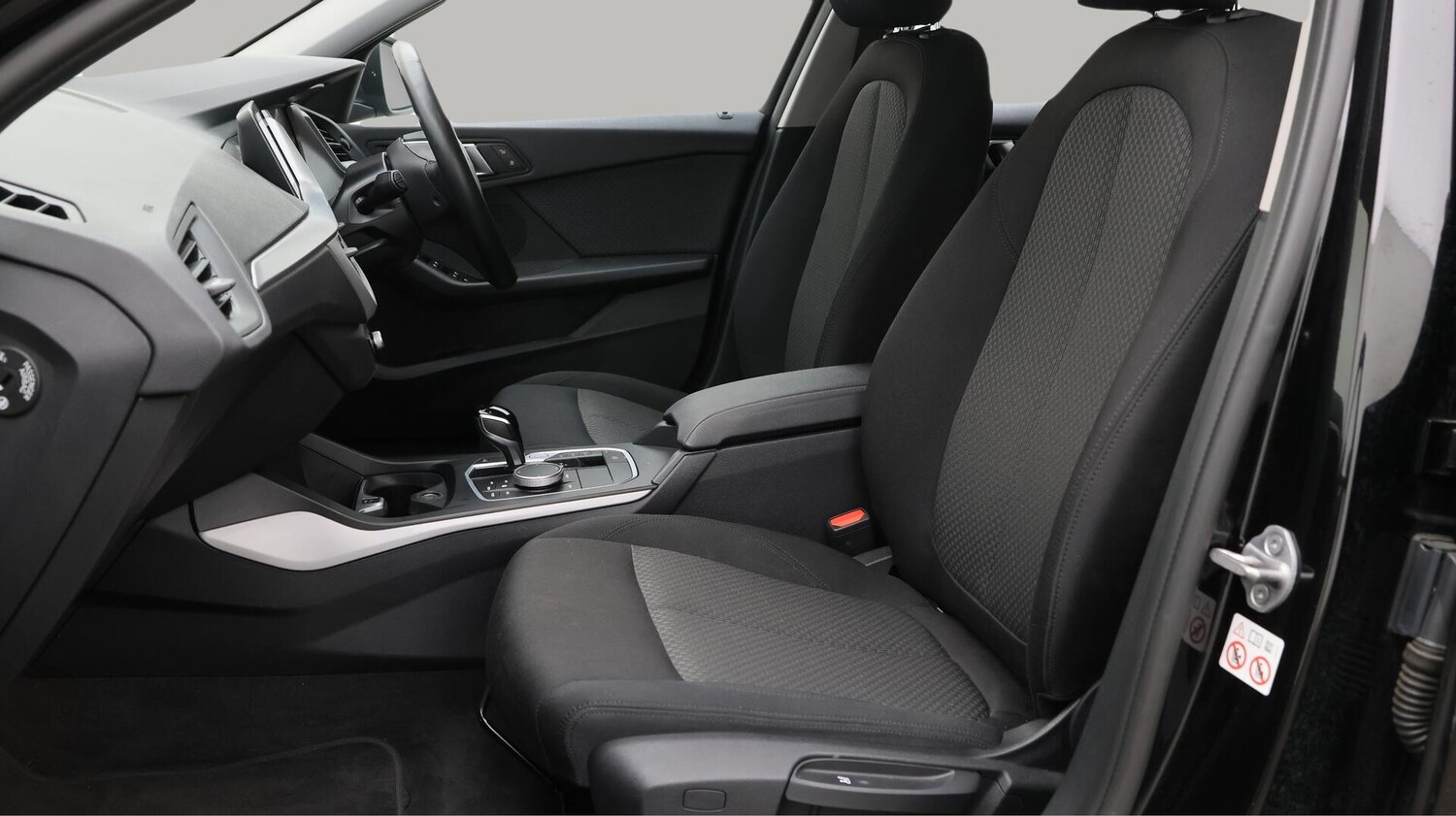 Used BMW 1 Series 2024 for sale - 76425266: Photo 15