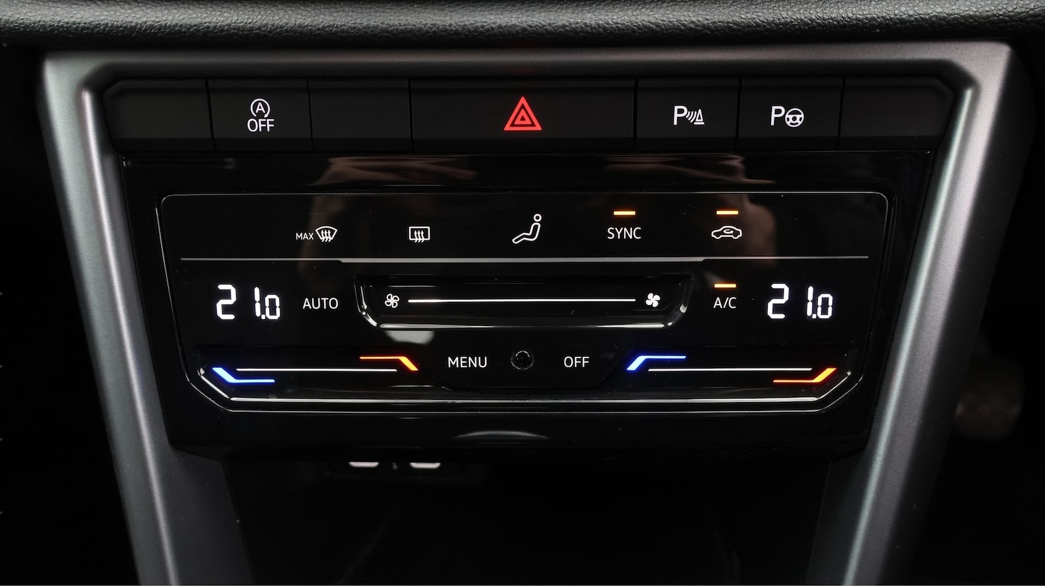 Used Volkswagen T-Roc 2023 for sale - 77618757: Photo 12