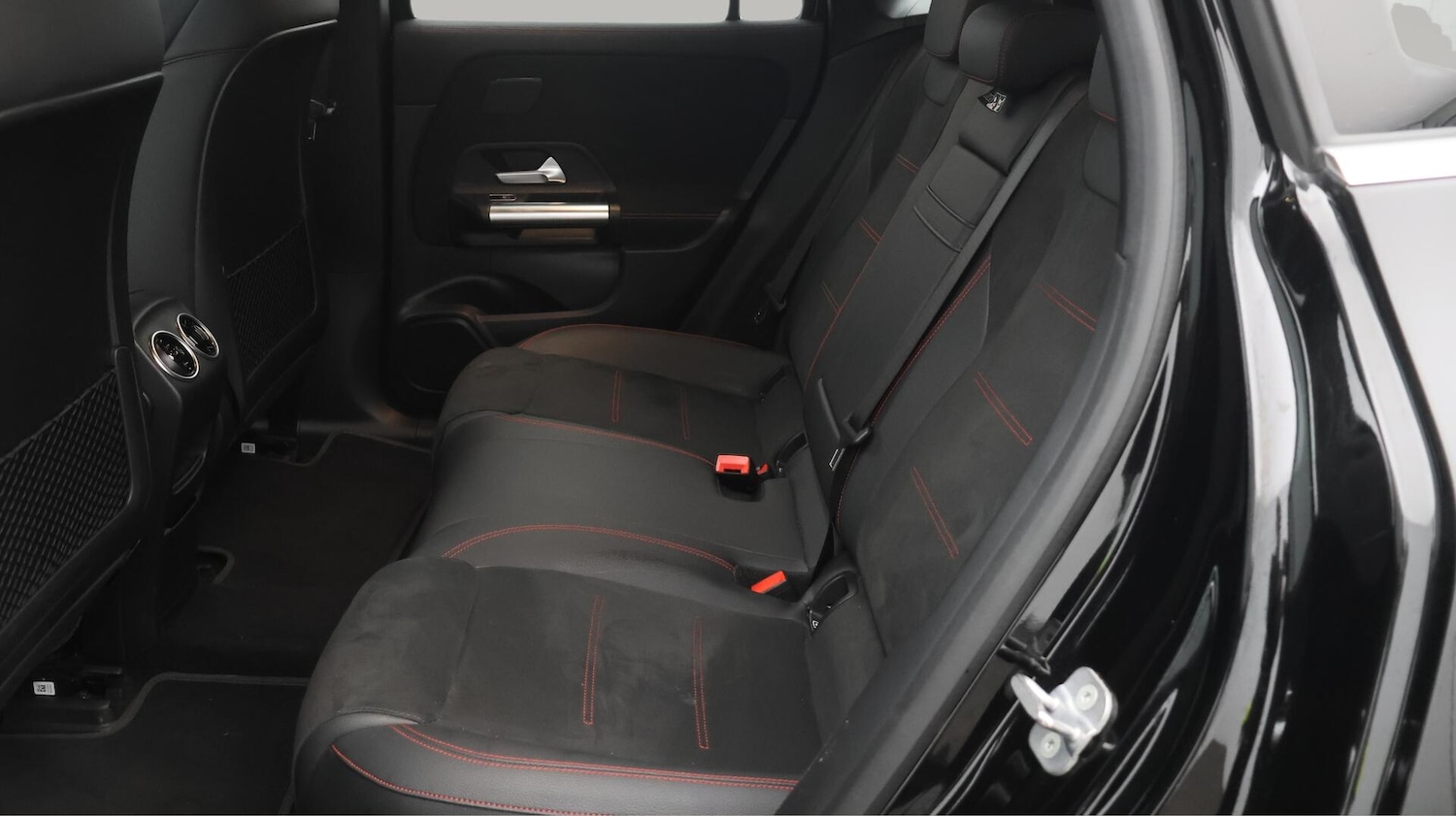 Used Mercedes-Benz EQA 2023 for sale - 76398653: Photo 17