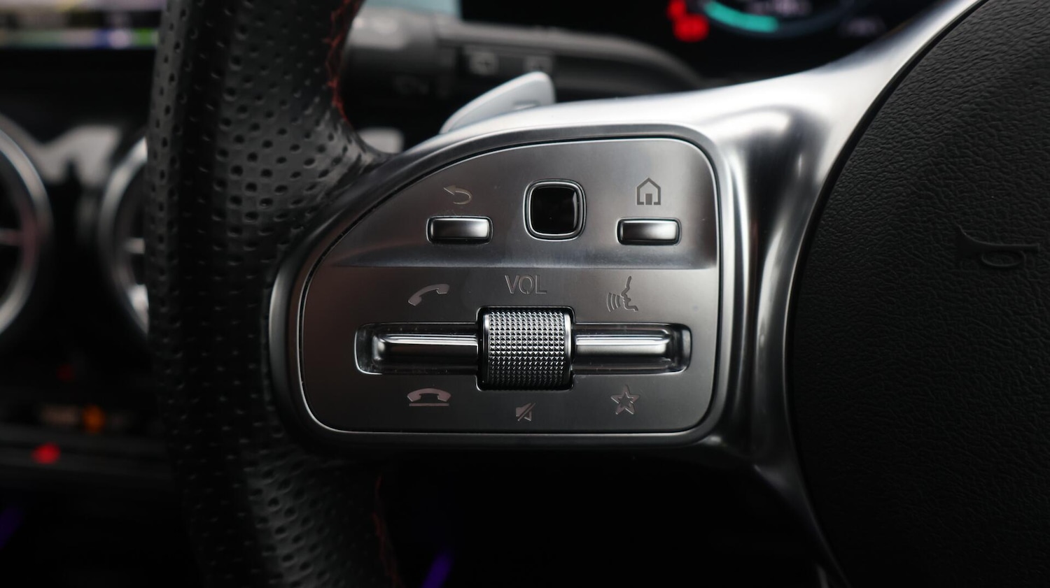 Used Mercedes-Benz EQA 2023 for sale - 76398653: Photo 24