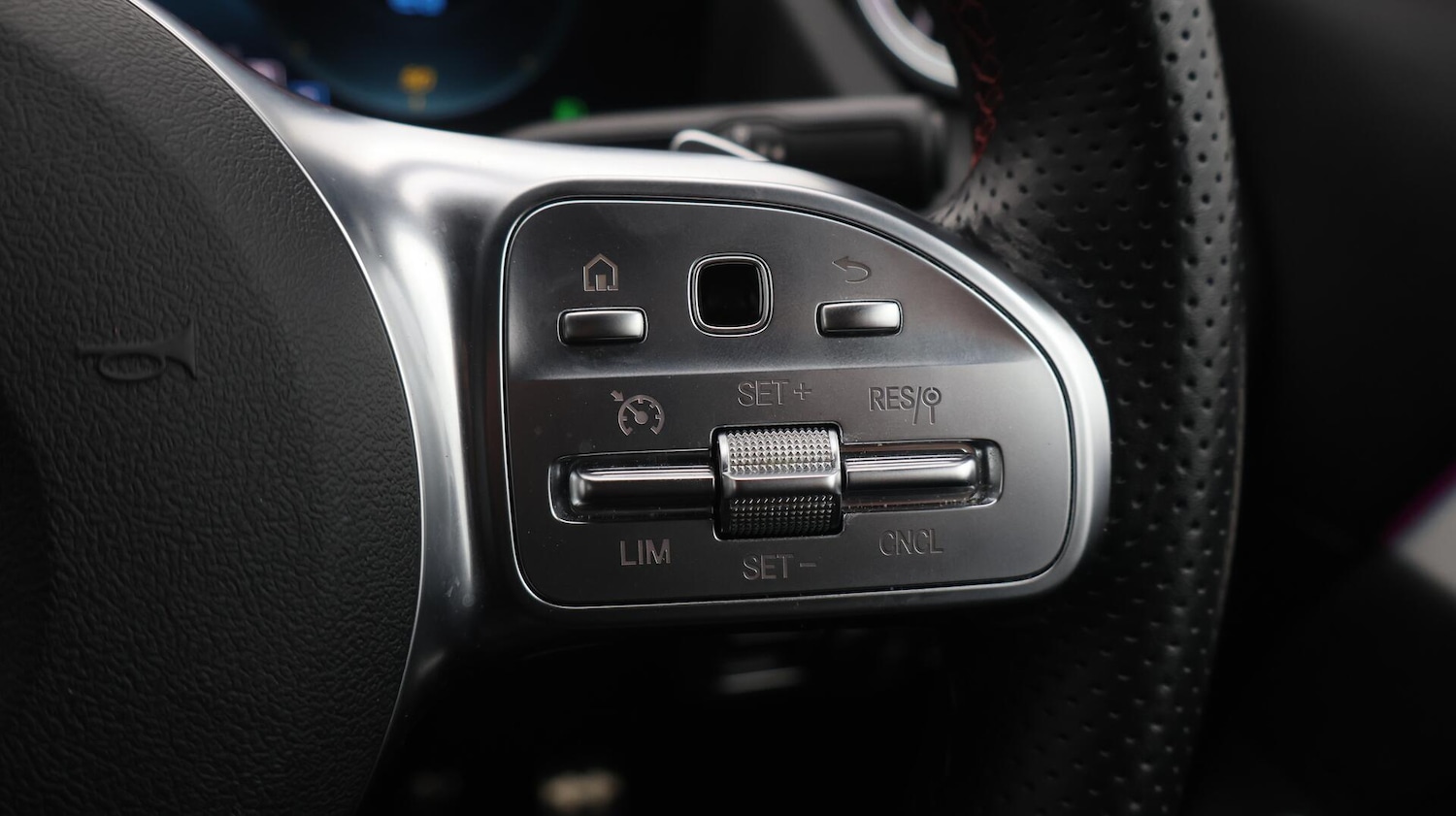 Used Mercedes-Benz EQA 2023 for sale - 76398653: Photo 25