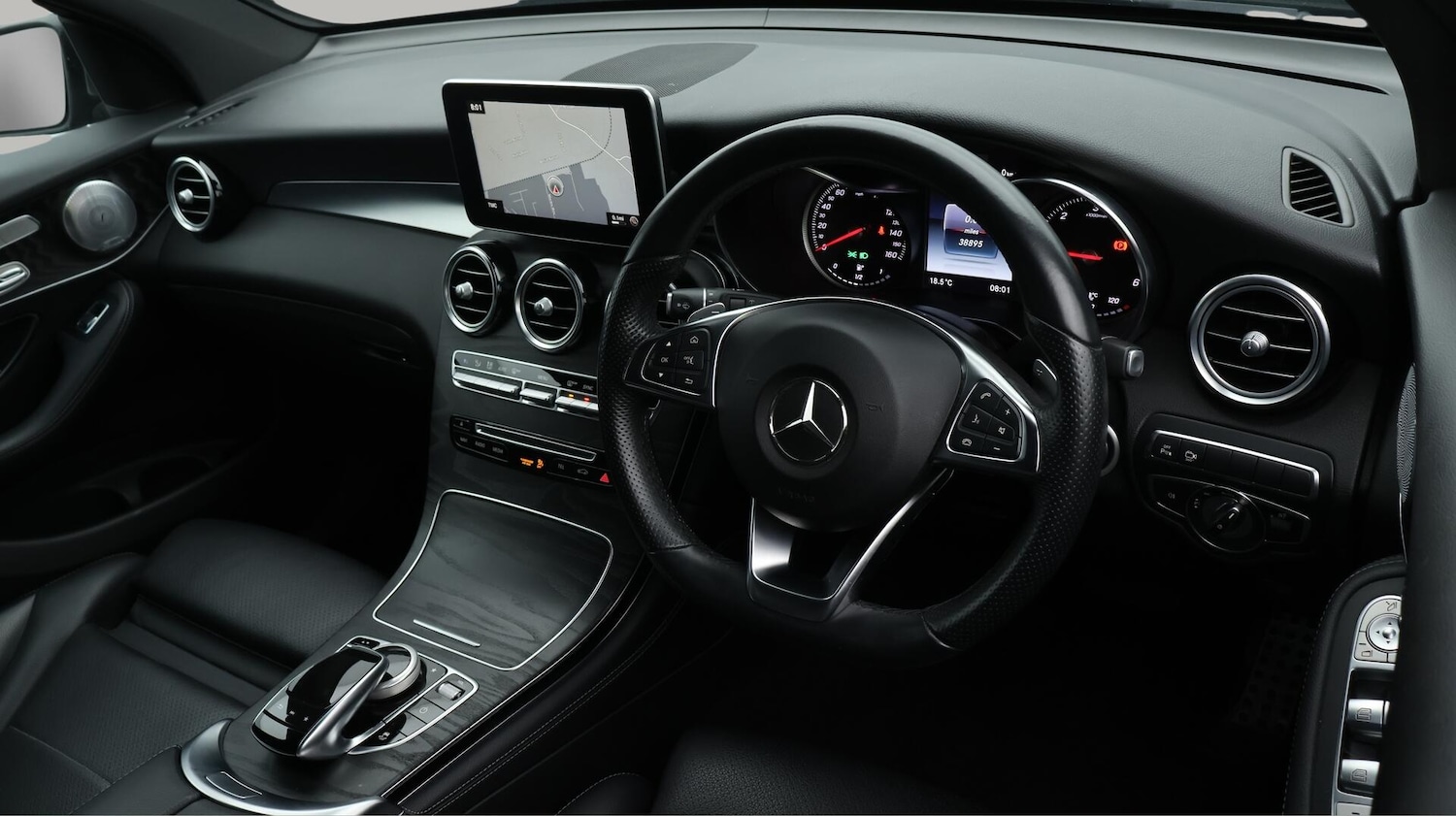 Used Mercedes-Benz GLC 2018 for sale - 76371730: Photo 10