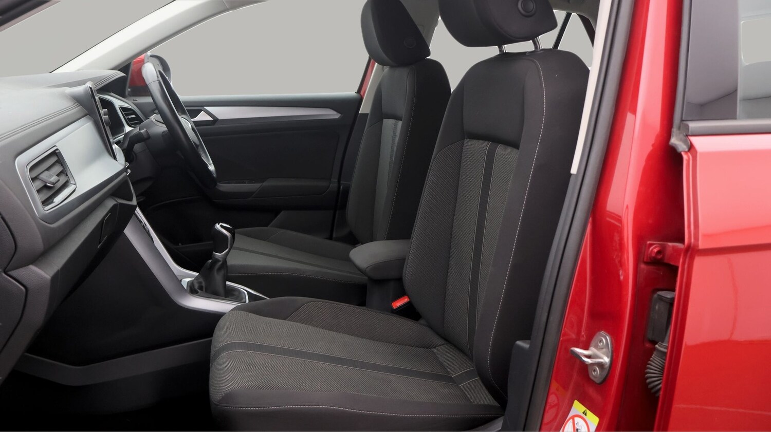 Used Volkswagen T-Roc 2023 for sale - 77446336: Photo 14