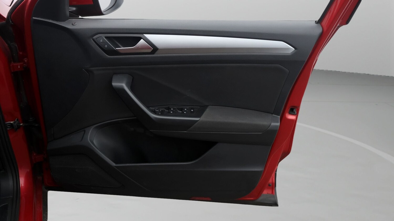 Used Volkswagen T-Roc 2023 for sale - 77446336: Photo 15