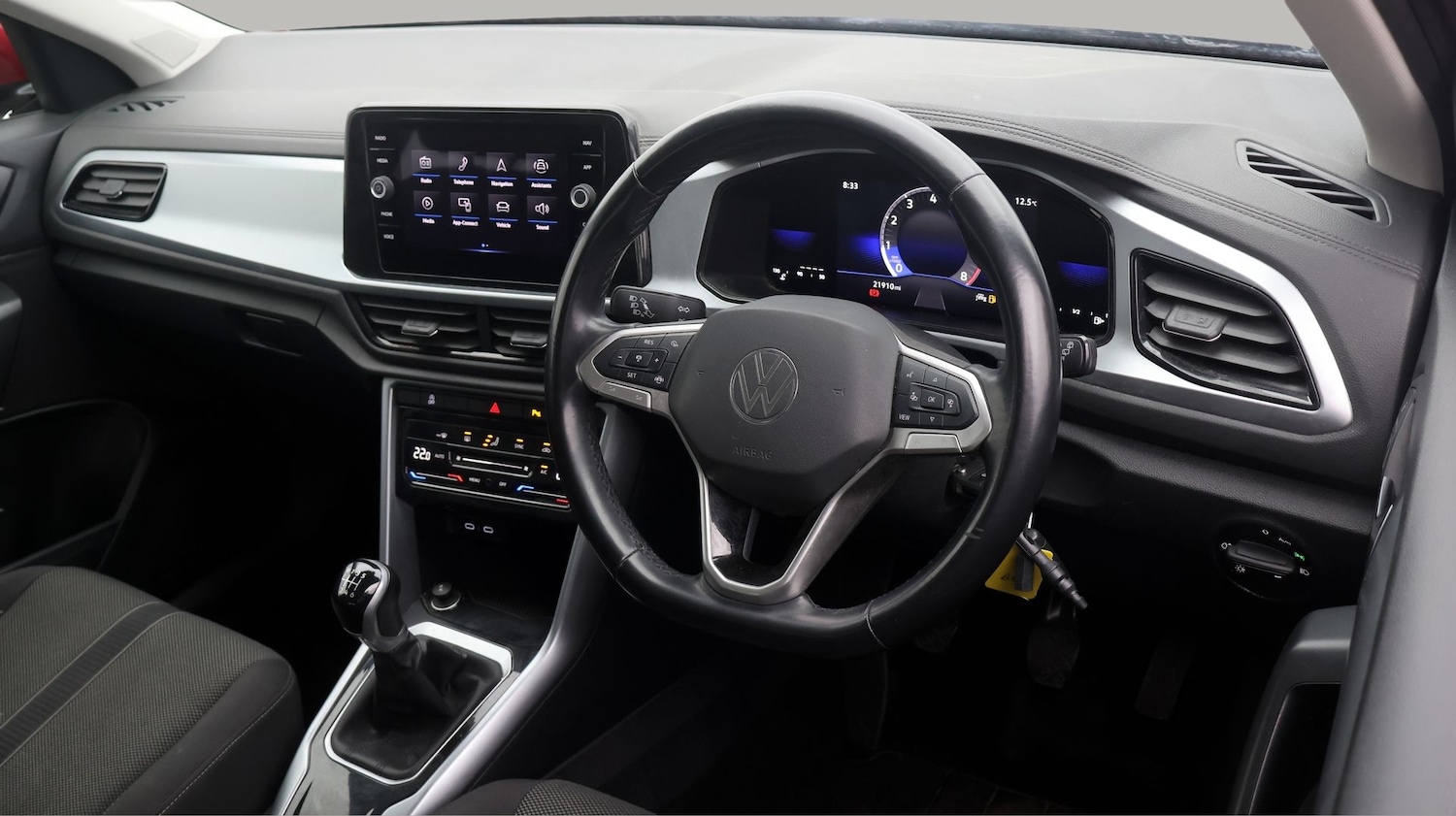 Used Volkswagen T-Roc 2023 for sale - 77446336: Photo 9