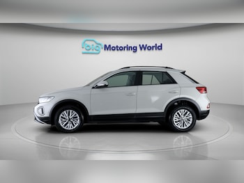 Used Volkswagen T-Roc 2023 for sale - 79218756: Photo