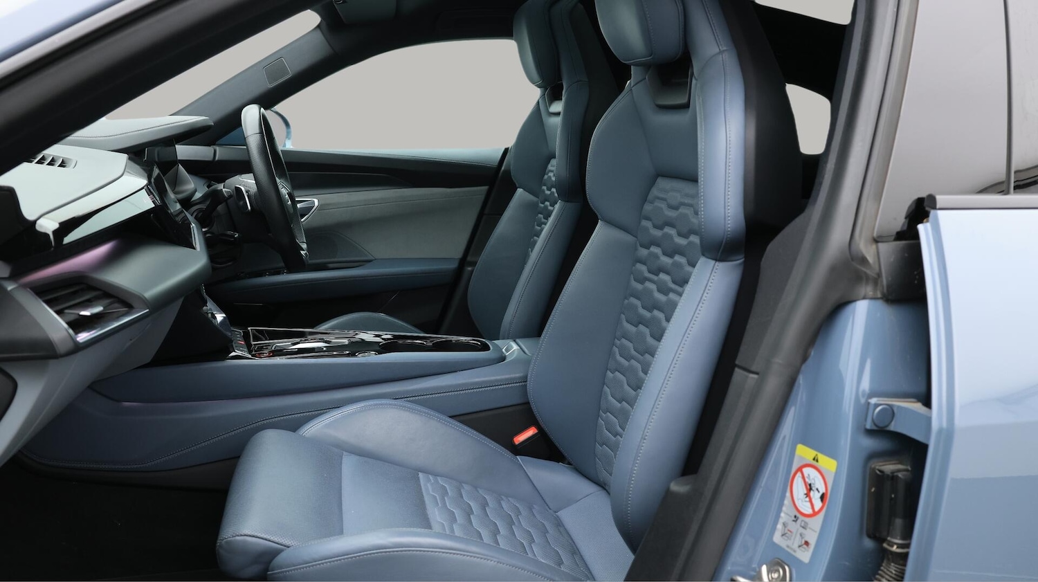 Used Audi e-tron GT 2022 for sale - 76152406: Photo 15