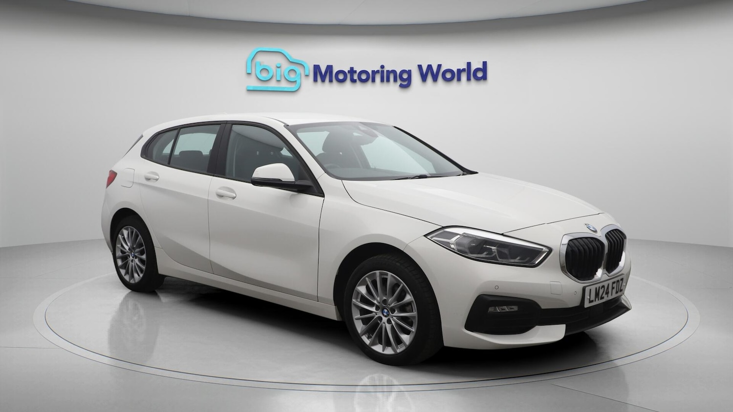 Used BMW 1 Series 2024 for sale - 76592859: Photo 2