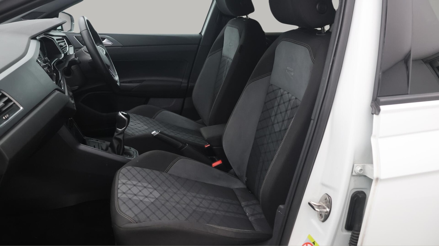 Used Volkswagen Polo 2024 for sale - 76380594: Photo 14