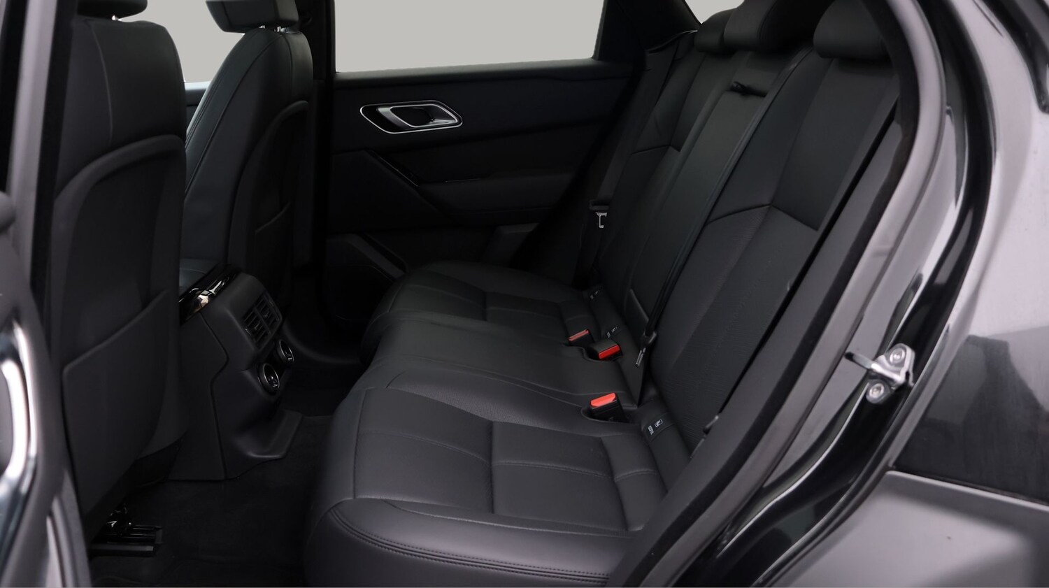 Used Land Rover Range Rover Velar 2025 for sale - 77760400: Photo 16