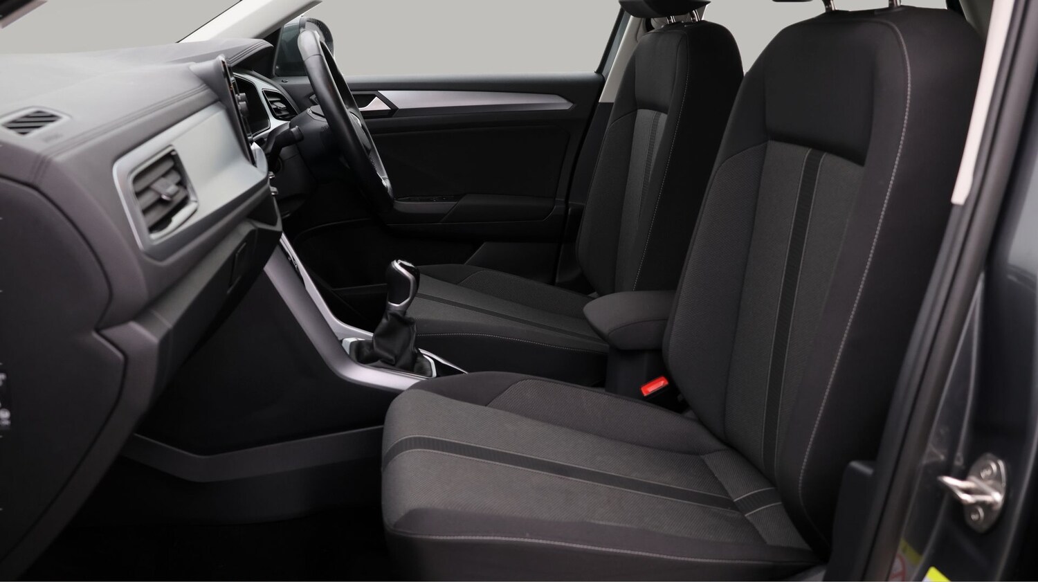 Used Volkswagen T-Roc 2023 for sale - 77541783: Photo 14