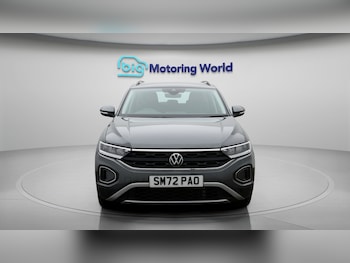 Used Volkswagen T-Roc 2023 for sale - 77541783: Photo