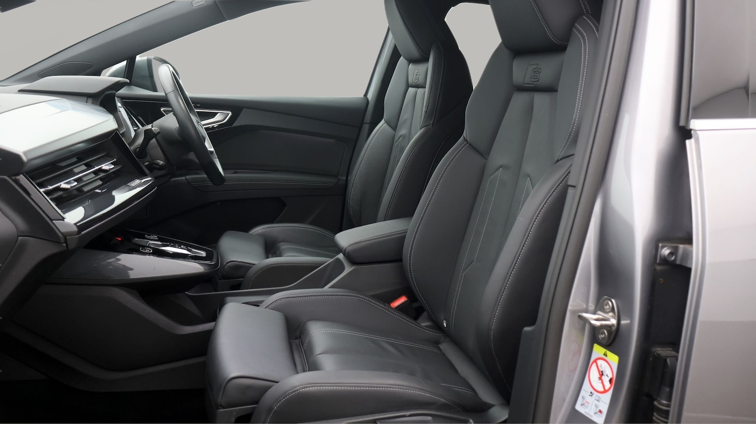 Used Audi Q4 e-tron 2023 for sale - 77676519: Photo 14