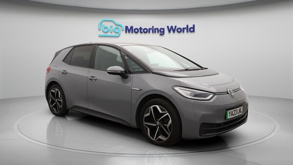 Used Volkswagen ID.3 2023 for sale - 76336619: Photo 2