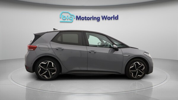 Used Volkswagen ID.3 2023 for sale - 76336619: Photo 9