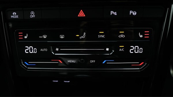 Used Volkswagen T-Roc 2023 for sale - 76166877: Photo 13