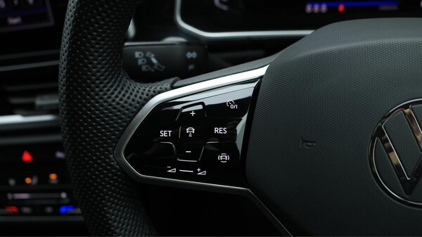 Used Volkswagen T-Roc 2023 for sale - 76166877: Photo 25