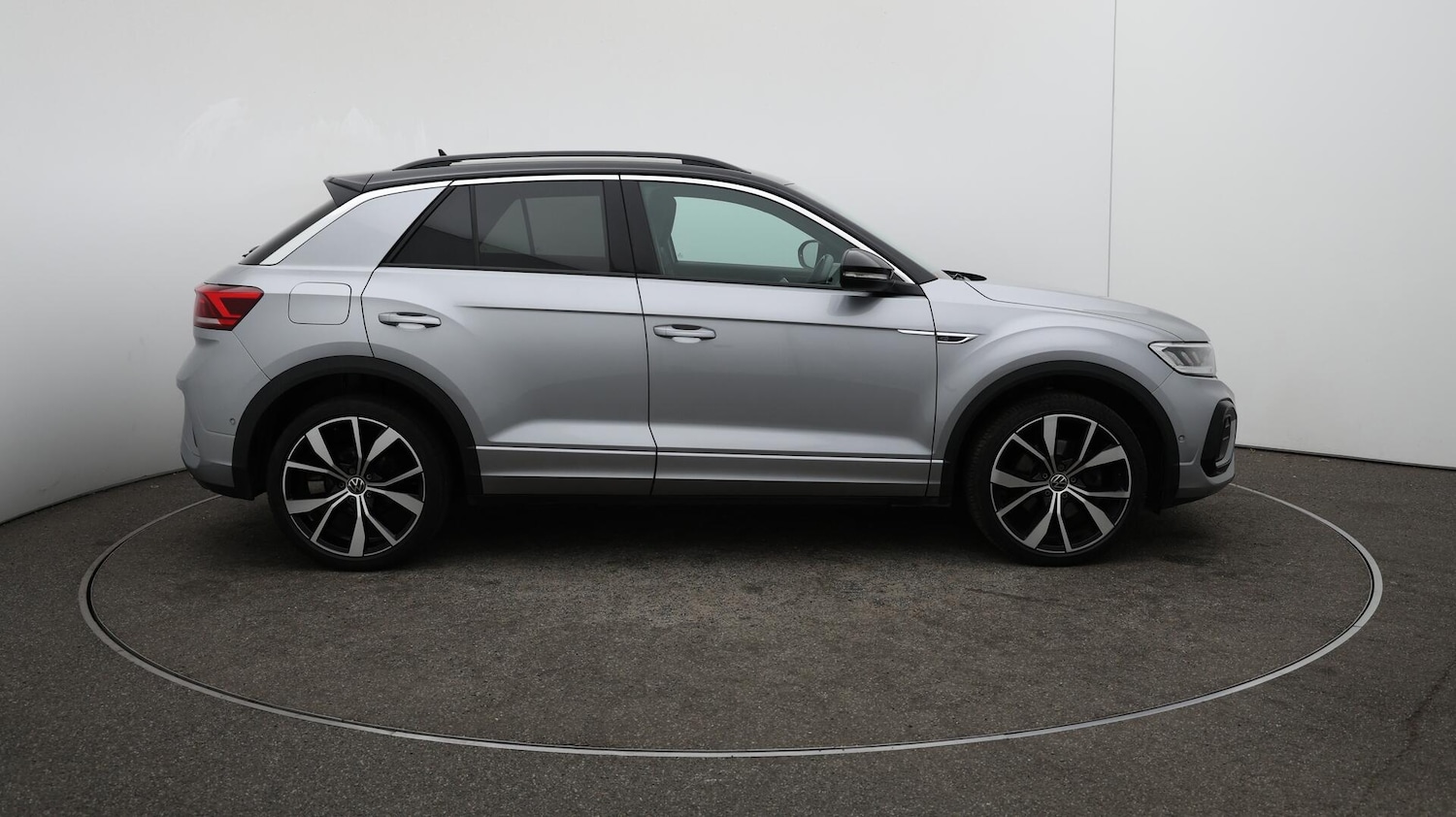 Used Volkswagen T-Roc 2023 for sale - 76166877: Photo 51