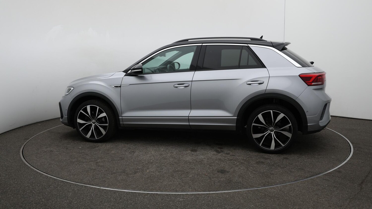 Used Volkswagen T-Roc 2023 for sale - 76166877: Photo 60