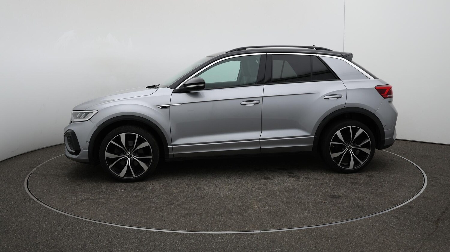 Used Volkswagen T-Roc 2023 for sale - 76166877: Photo 67