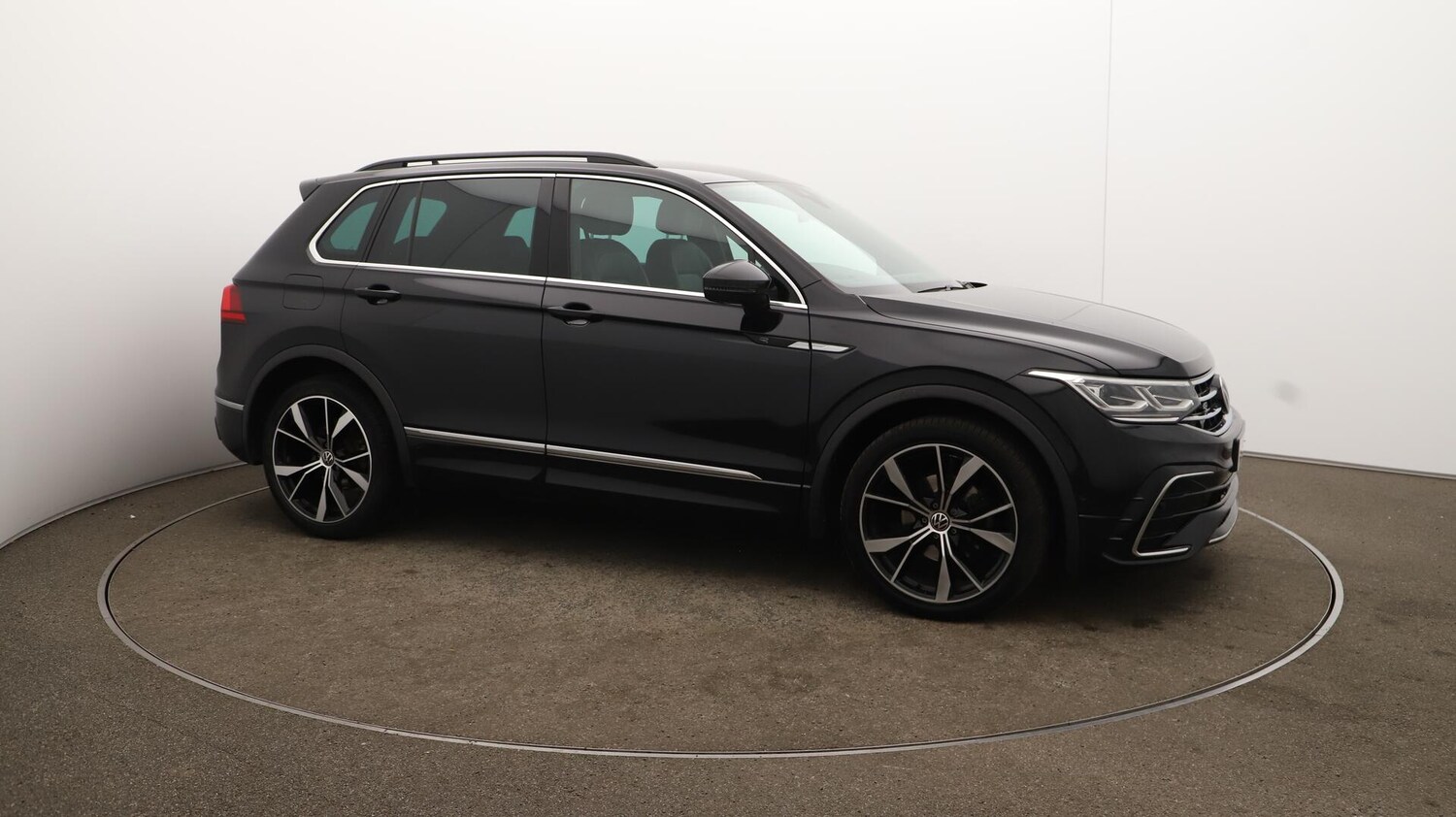 Used Volkswagen Tiguan 2021 for sale - 76136828: Photo 48