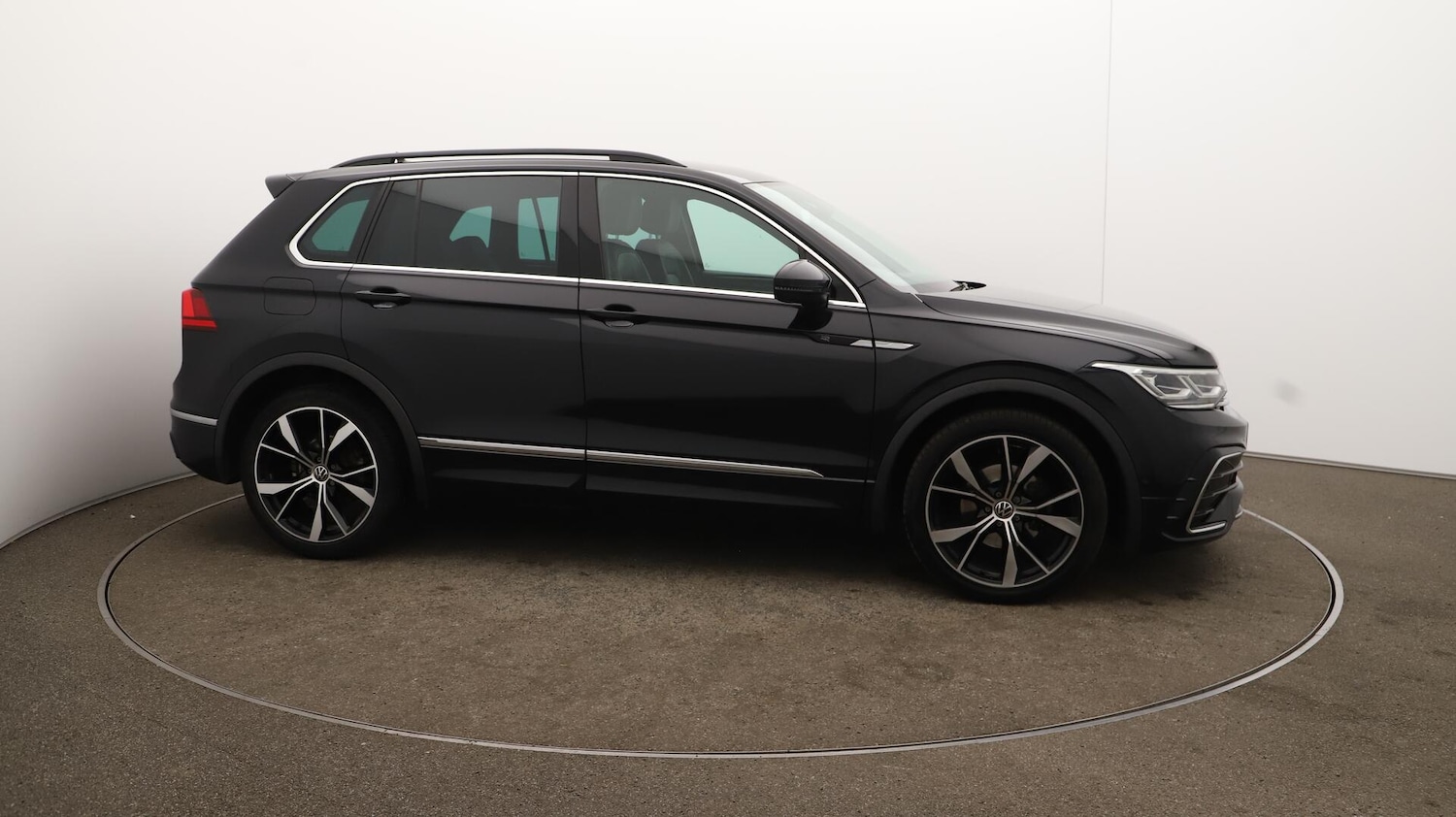 Used Volkswagen Tiguan 2021 for sale - 76136828: Photo 50