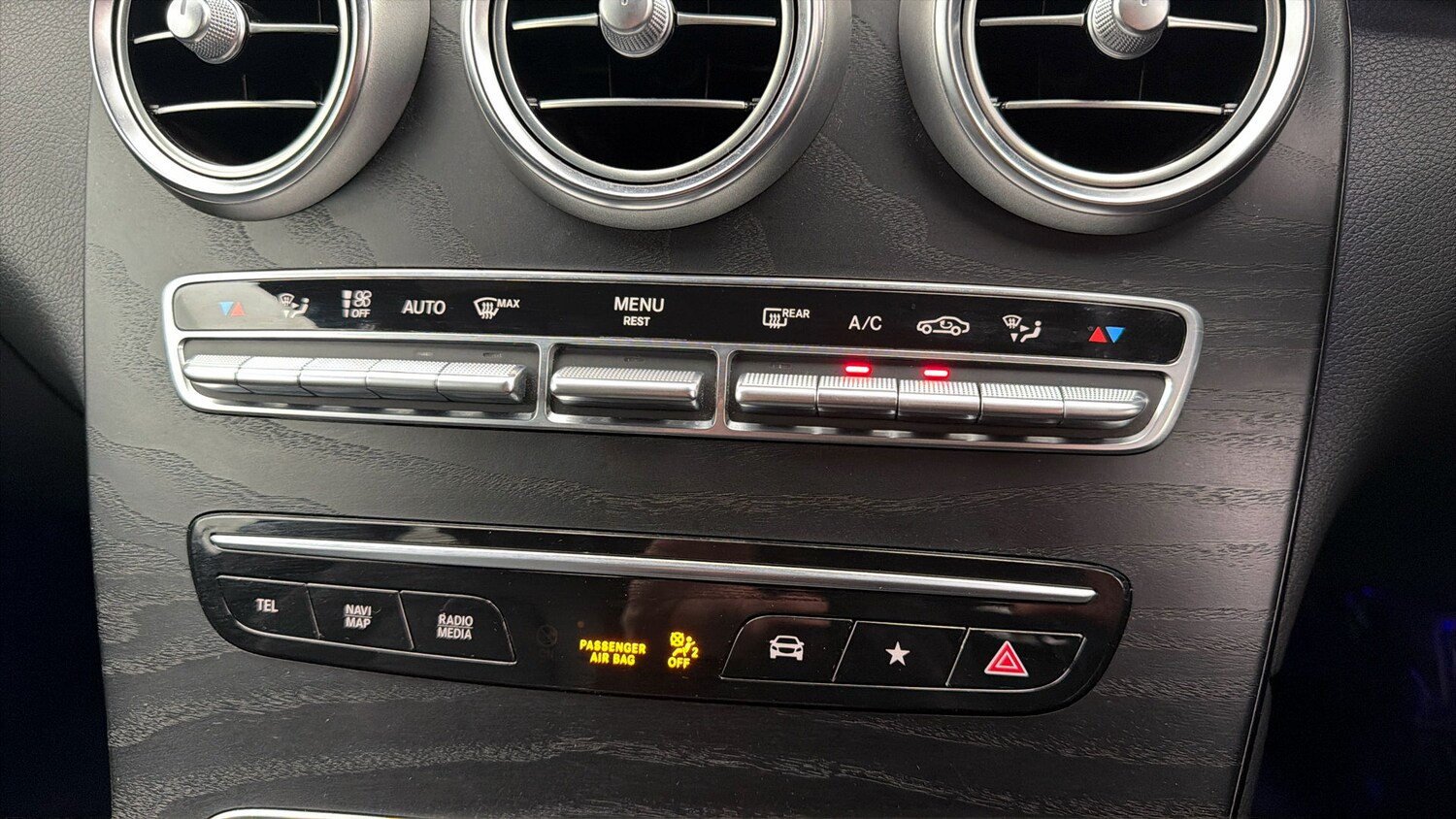 Used Mercedes-Benz GLC 2021 for sale - 77945872: Photo 11