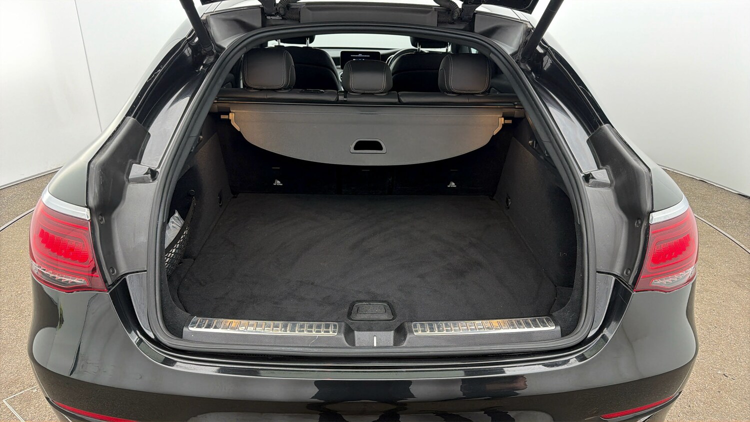 Used Mercedes-Benz GLC 2021 for sale - 77945872: Photo 16