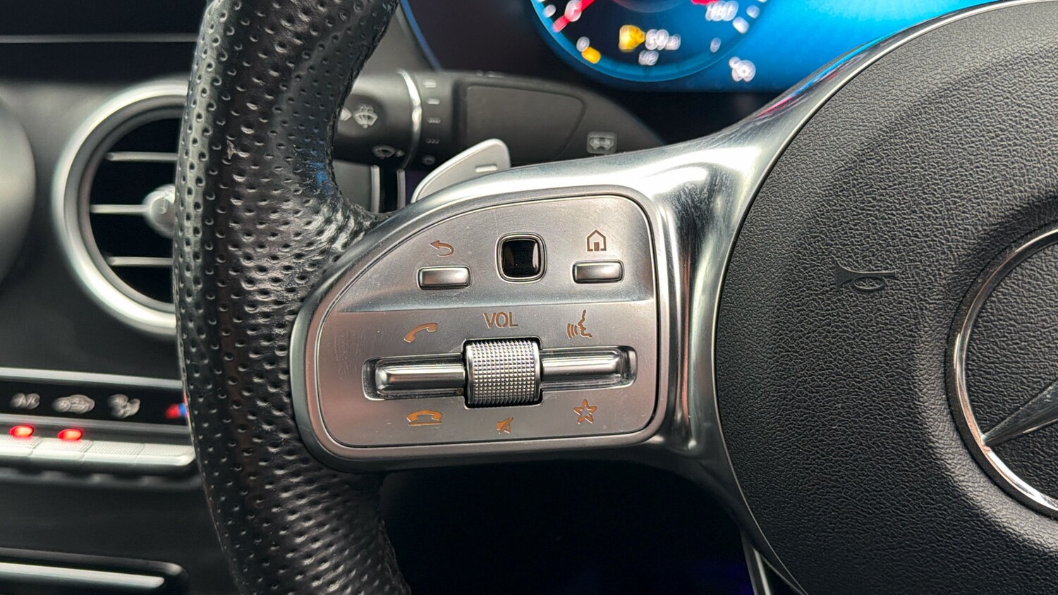 Used Mercedes-Benz GLC 2021 for sale - 77945872: Photo 23