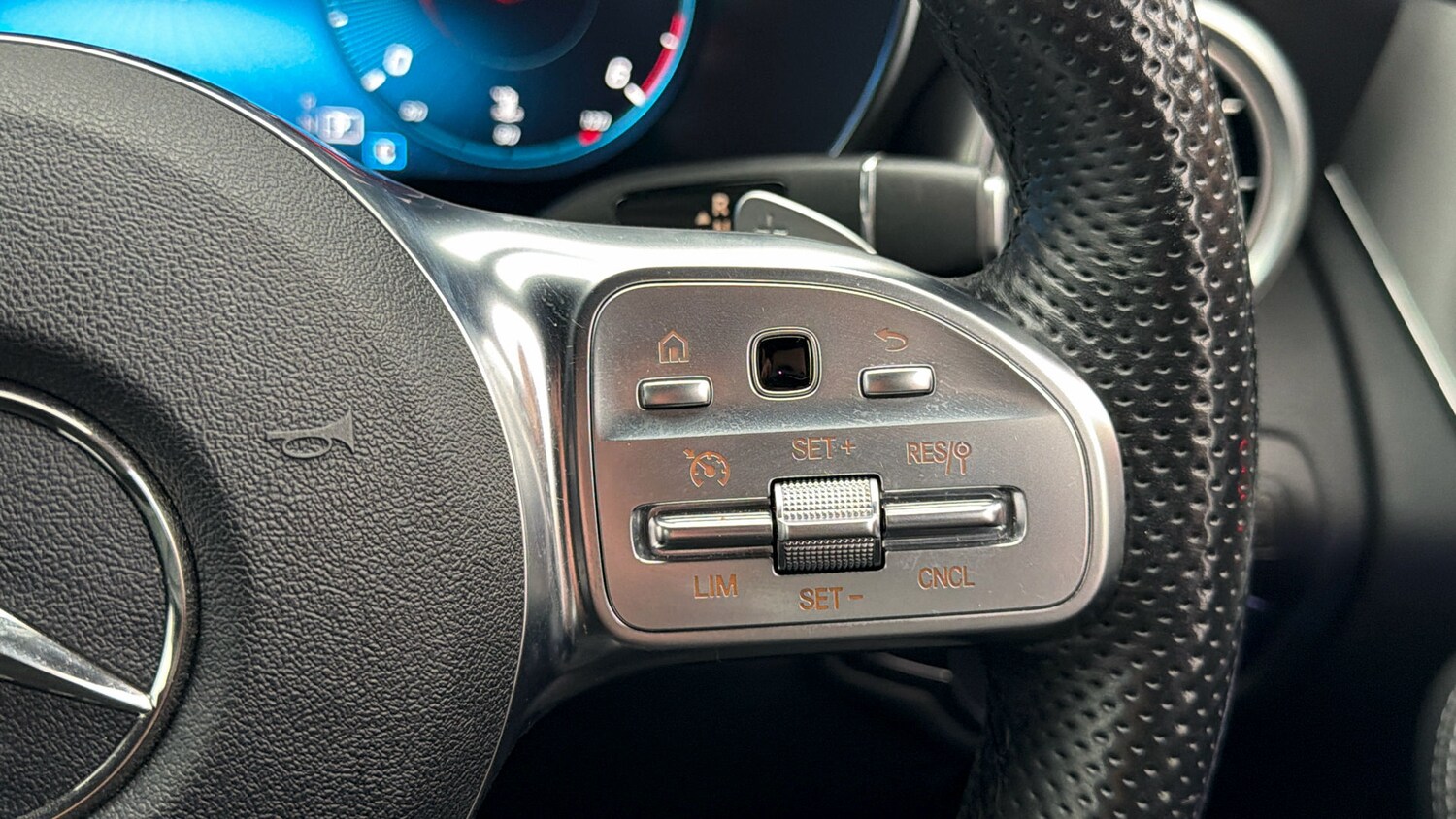 Used Mercedes-Benz GLC 2021 for sale - 77945872: Photo 24