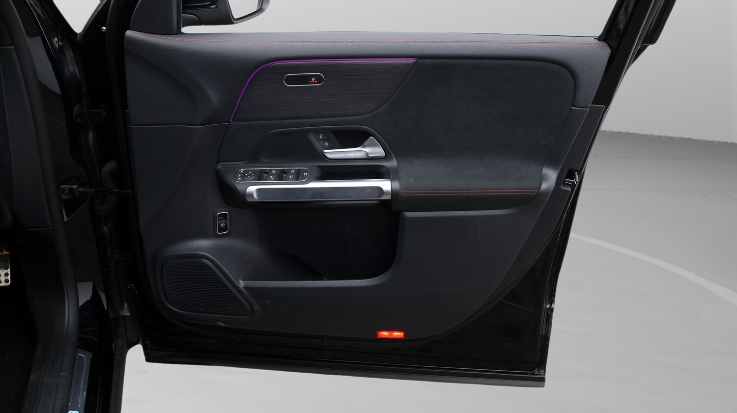 Used Mercedes-Benz EQB 2023 for sale - 77251018: Photo 15