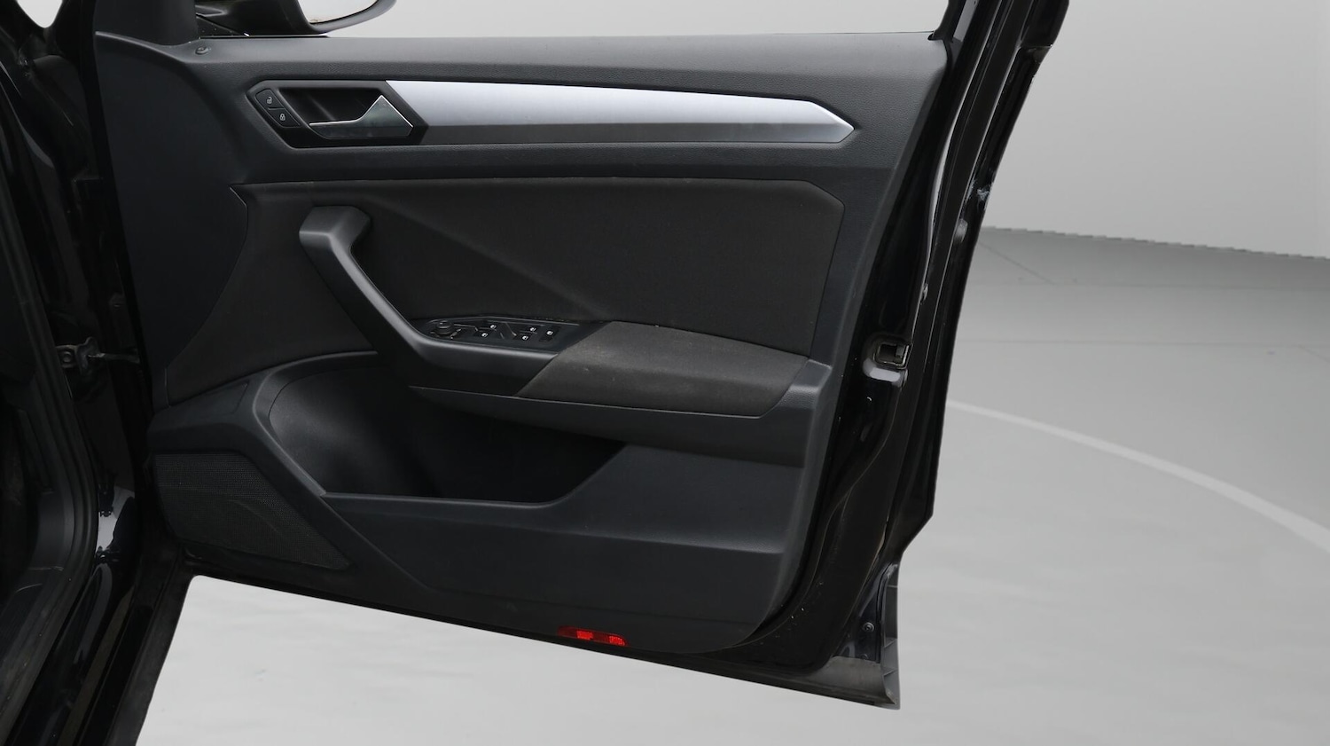 Used Volkswagen T-Roc 2022 for sale - 76658602: Photo 16