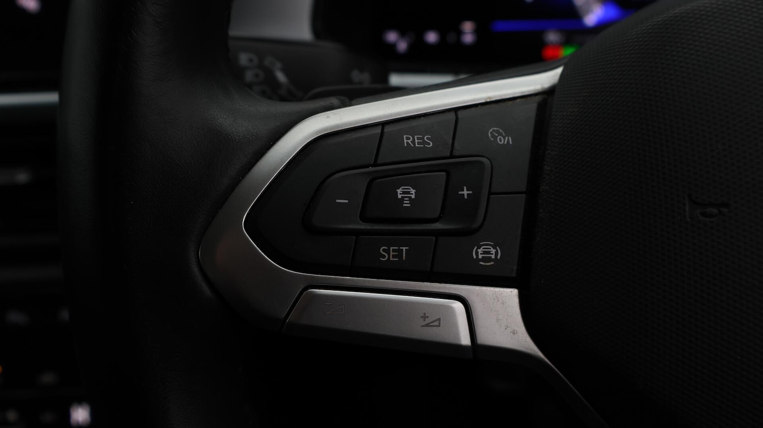 Used Volkswagen T-Roc 2022 for sale - 76658602: Photo 23