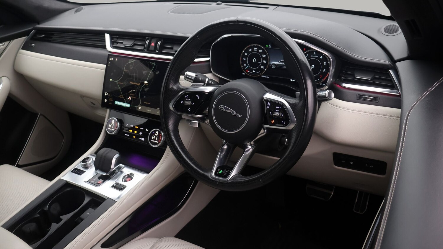 Used Jaguar F-Pace 2022 for sale - 77271171: Photo 9