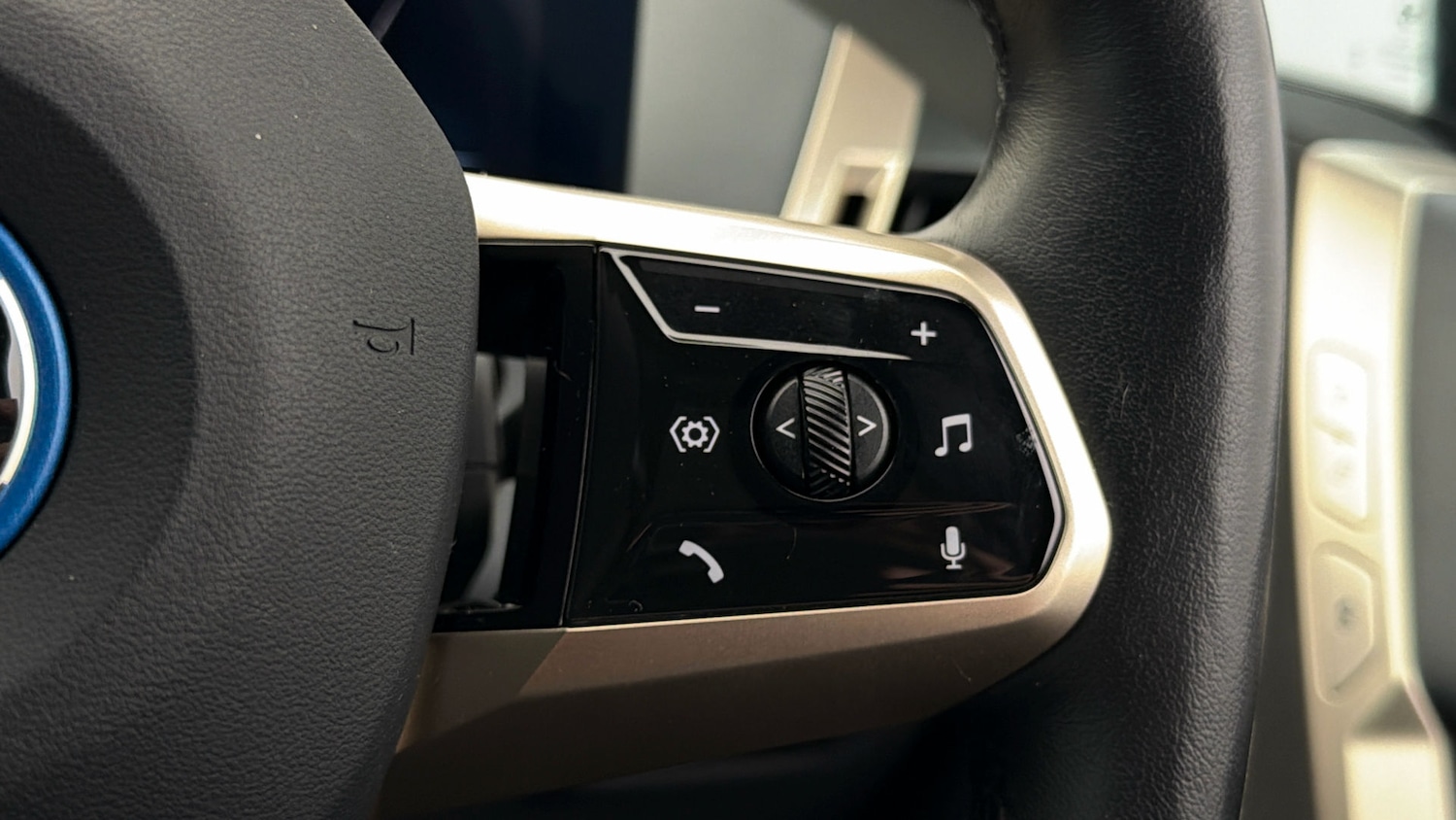 Used BMW iX 2023 for sale - 77804399: Photo 24